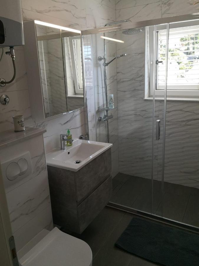 Two Bedroom Apartment With Sea View & Balcony Dubrovnik Exterior foto